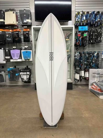 【送料込み】 【Onフィン】 PANDAパンダ サーフボード 5’5 ツイン Panda Surfboards Twinzer Egg 5'6x19 7/8