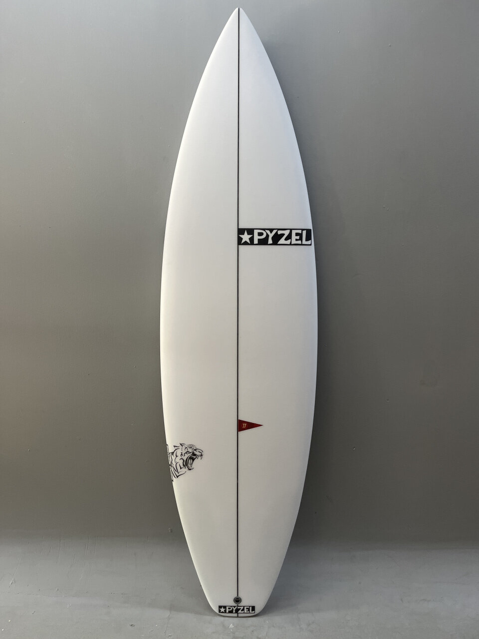 PYZEL POWER TIGER 5'10x19x2 3/8 = 27.80L - 3xFCS | Polen Surfboards